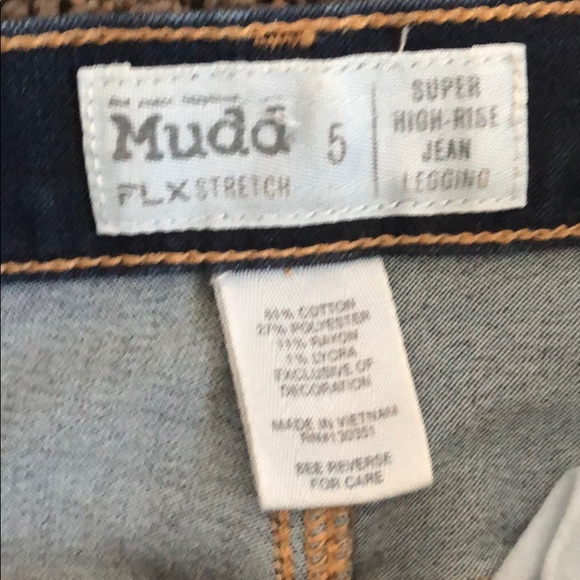 Mudd FLX Stretch Super High Rise Jeans. Size: 5 - Picture 2 of 3